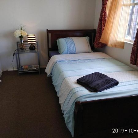 Budget Friendly Rooms Near The Airport Окленд Екстер'єр фото